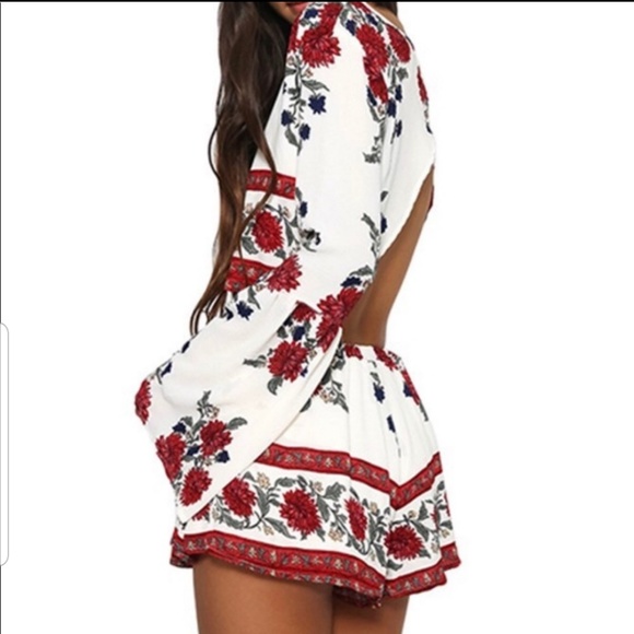 NEW Two Piece Short Set Bell Sleeve At Elbow - Picture 4 of 8